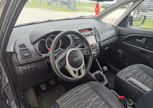 Kia Venga cena 25900 przebieg: 153000, rok produkcji 2010 z Ryn małe 67
